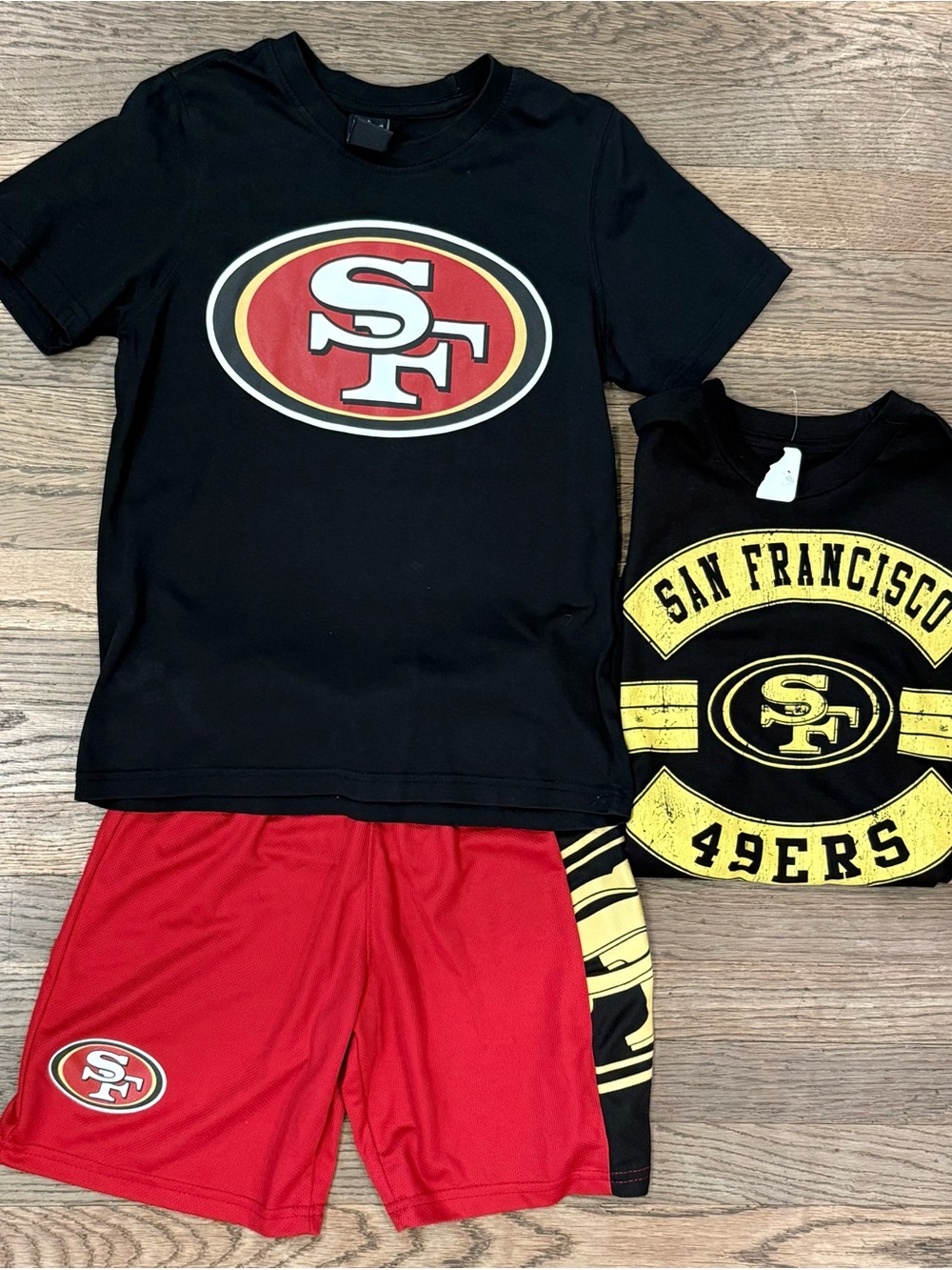 Boys San Francisco 49ers 3-Piece Bundle - 2 Tees & Athletic Shorts